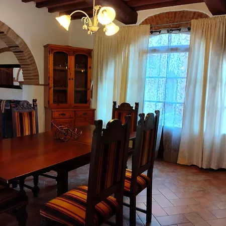 فندق مبيت وإفطار Nobile Family 4*